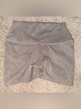 Crop Shop Boutique 2” Fade Active shorts